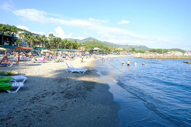 Larissa Hill Beach Hotel Конаклы Экстерьер фото