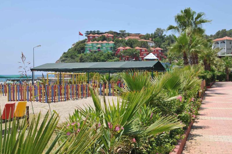 Larissa Hill Beach Hotel Конаклы Экстерьер фото